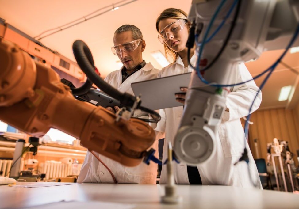 Sistemas avanzados de manufactura: MES vs. ERP vs. MOM vs. SCADA